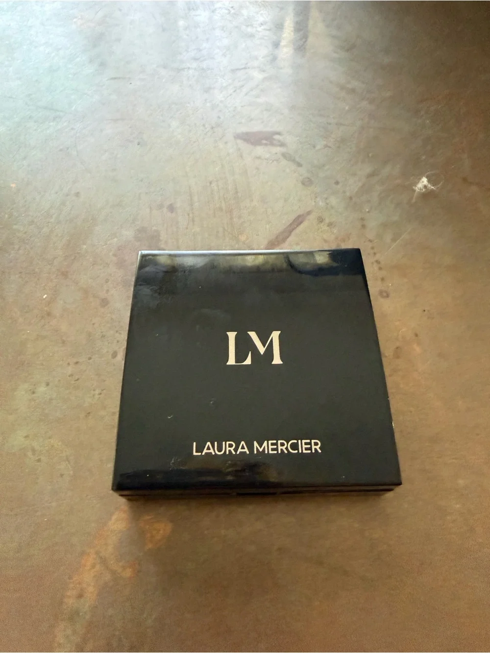 Cosmetics Compact (Laura Mercier)
